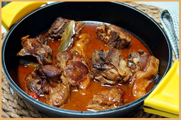 cordero guisado al estilo de la abuela